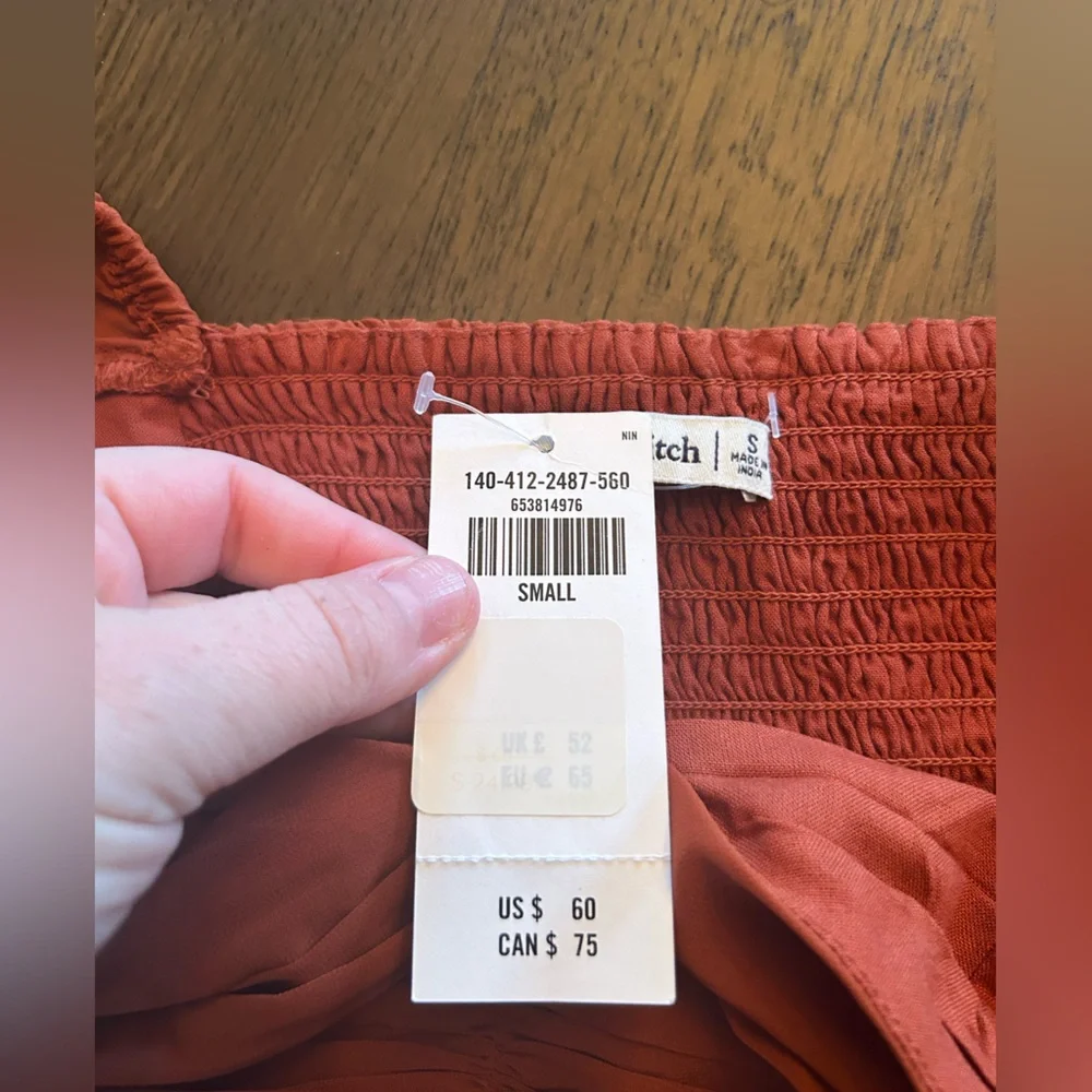 Abercrombie & Fitch NWT rust balloon sleeve shirred front smocked back